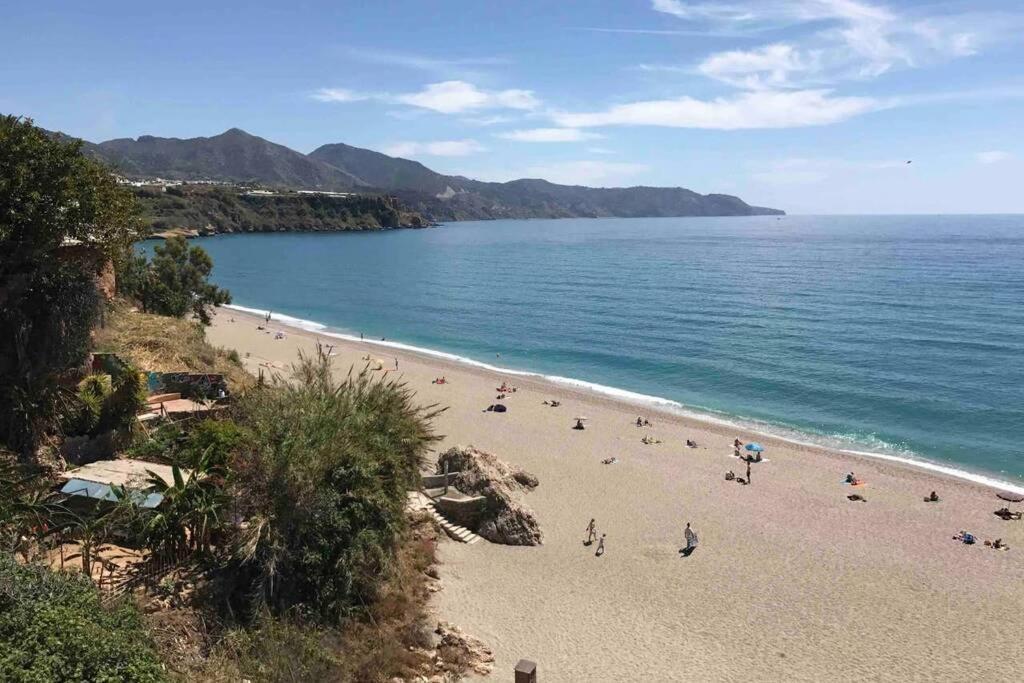 “Smile Nerja” Chic Apartment With Wifi, 4 Guests Luaran gambar