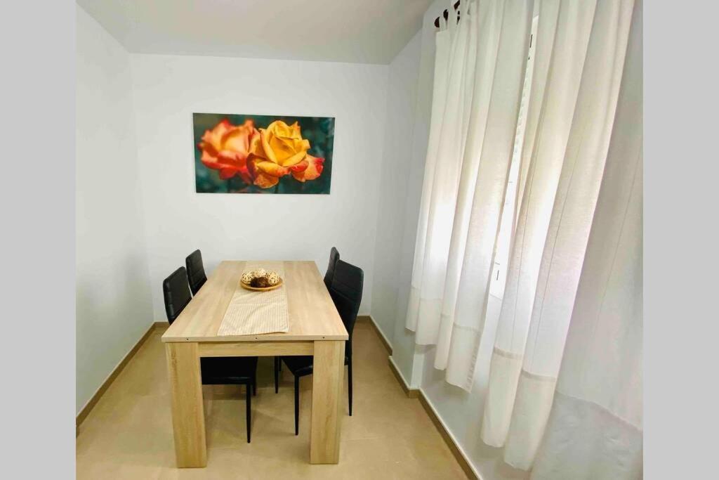 “Smile Nerja” Chic Apartment With Wifi, 4 Guests Luaran gambar