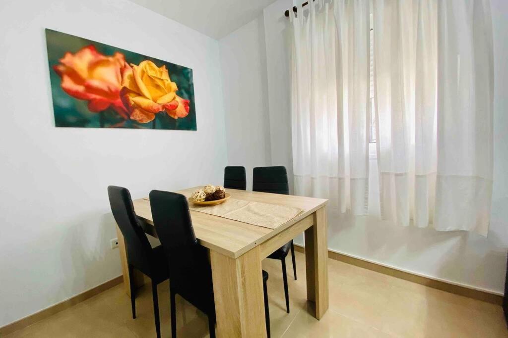 “Smile Nerja” Chic Apartment With Wifi, 4 Guests Luaran gambar