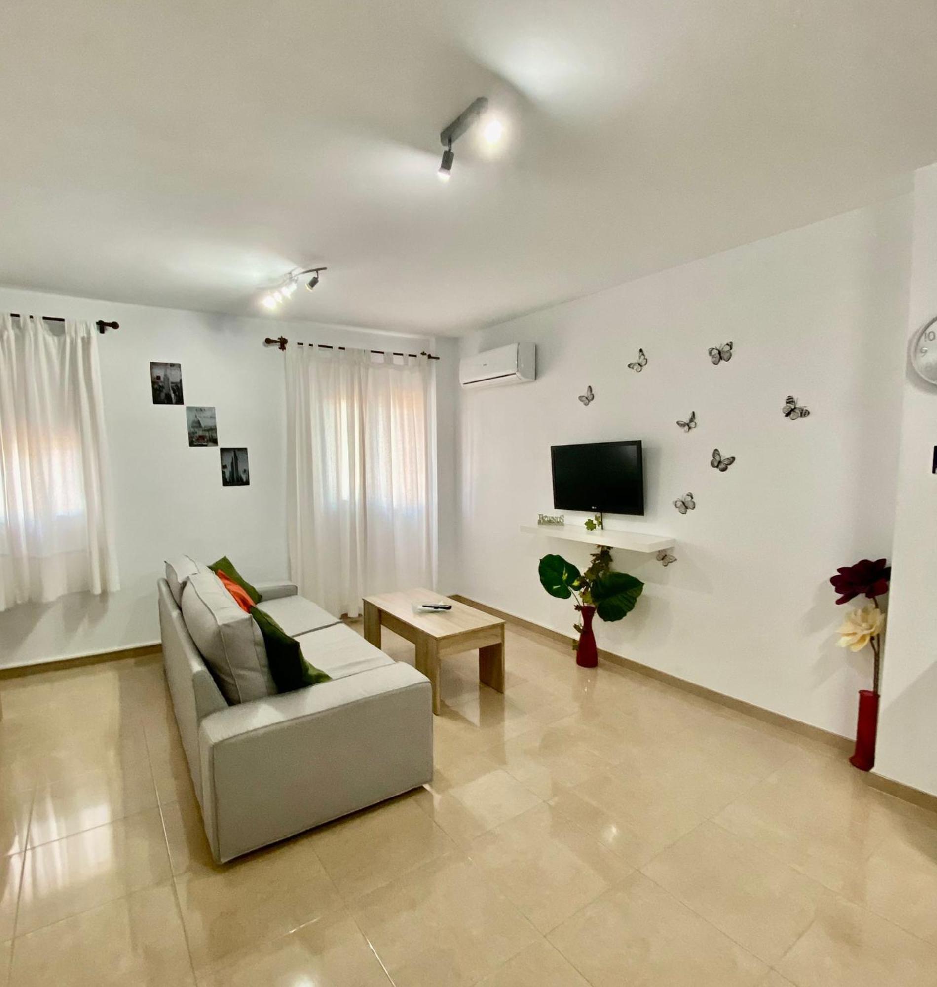 “Smile Nerja” Chic Apartment With Wifi, 4 Guests Luaran gambar